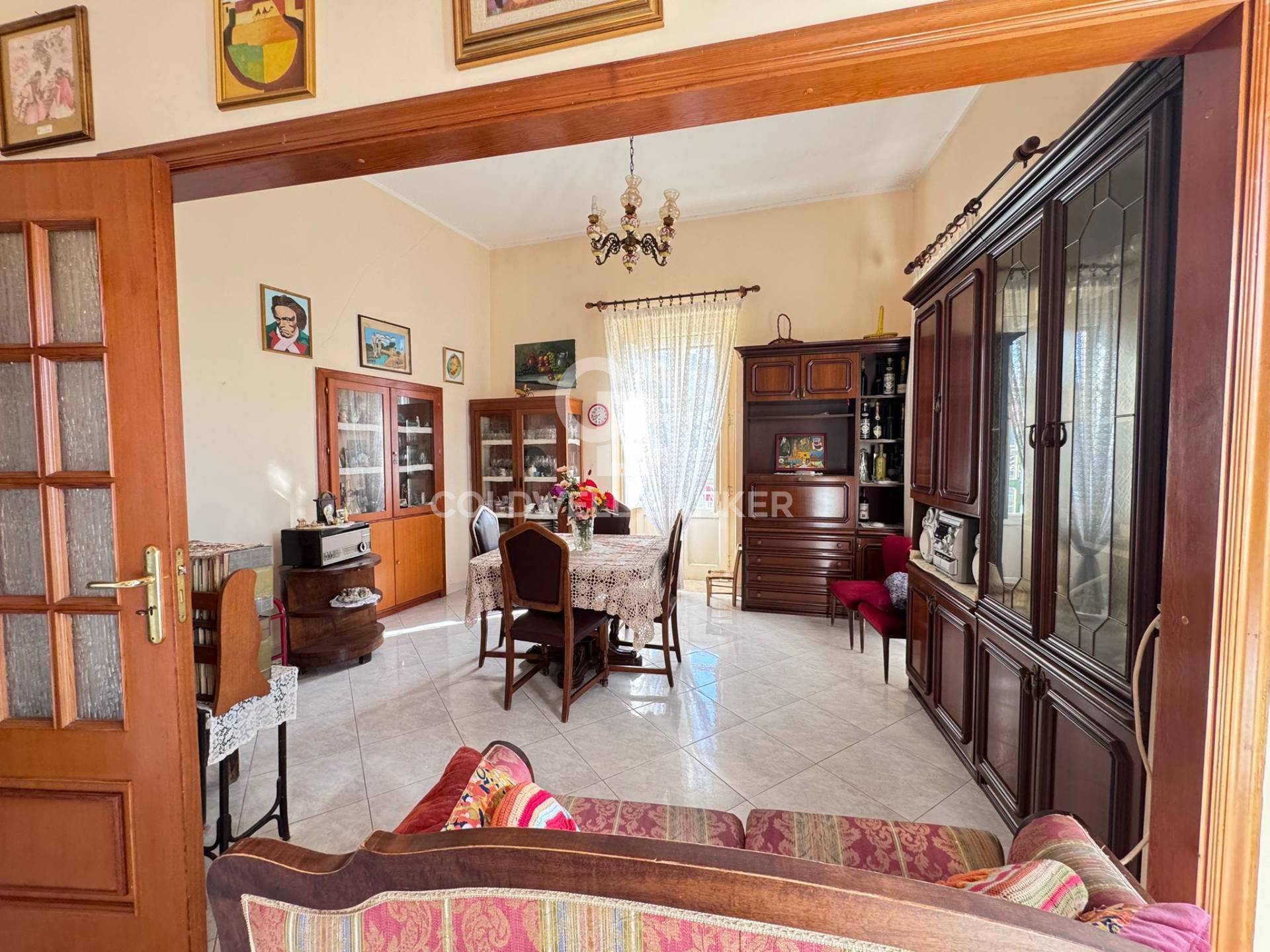 Casa semi indipendente in vendita a Lustra