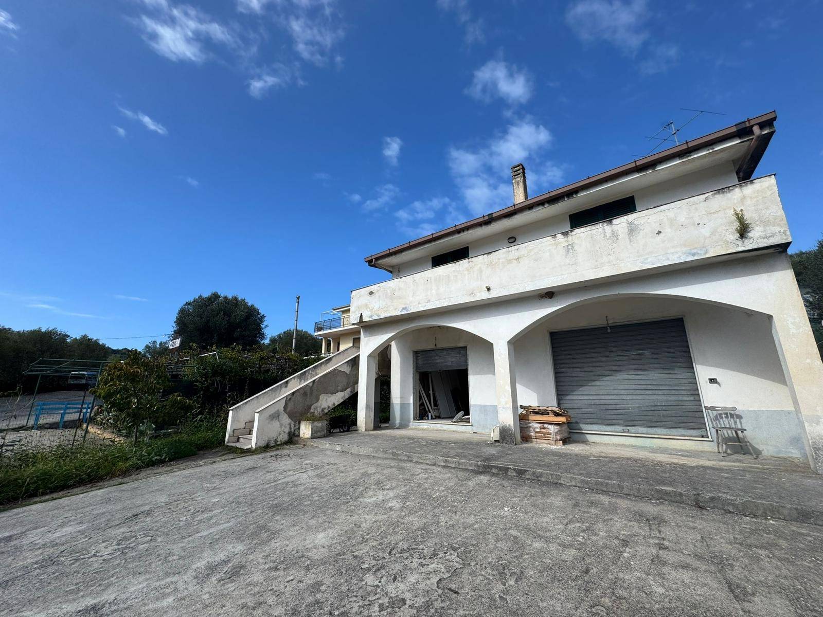Locale commerciale in vendita a Centola, Palinuro