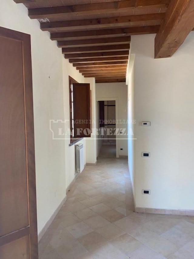 Bilocale ristrutturato, San Giuliano Terme asciano