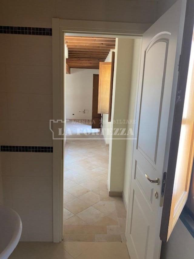 Bilocale ristrutturato, San Giuliano Terme asciano