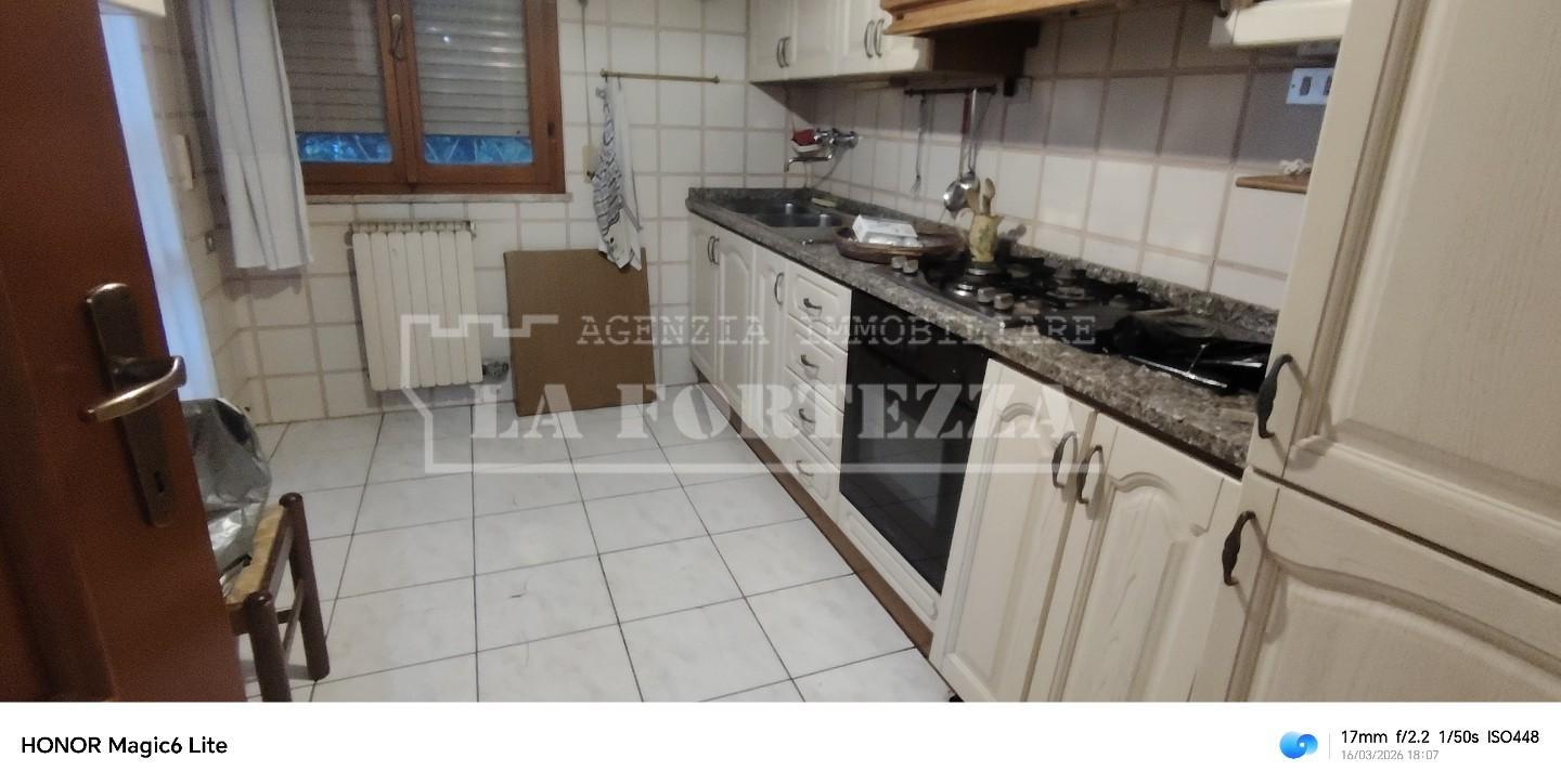 Villa con giardino, Pisa porta a mare