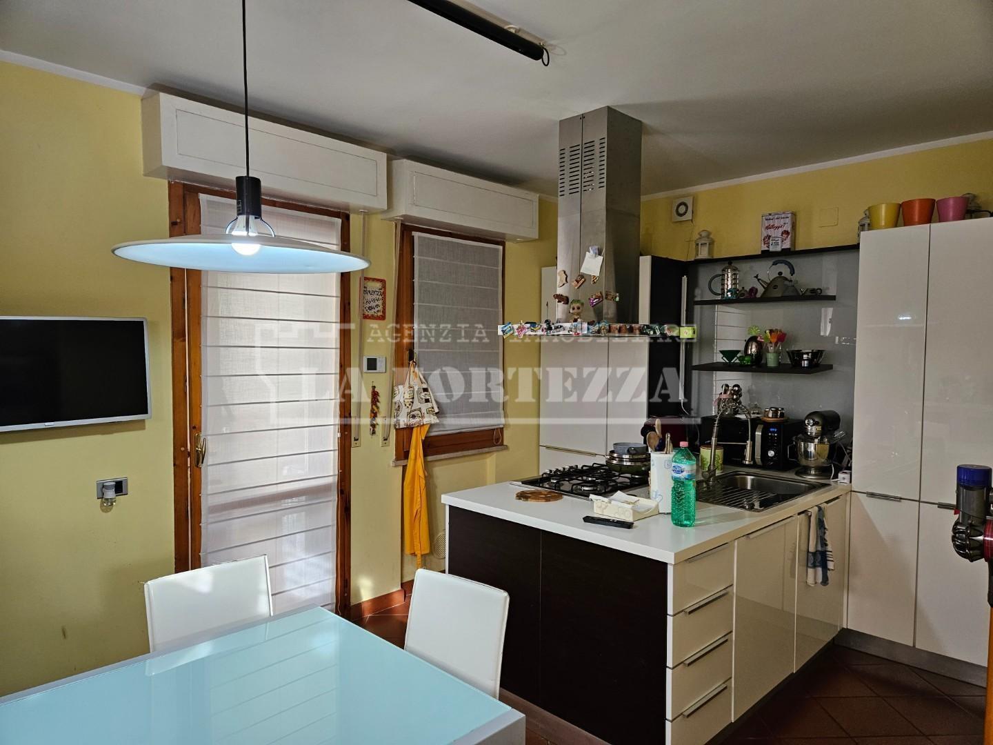 Villa Bifamiliare in vendita, San Giuliano Terme campo