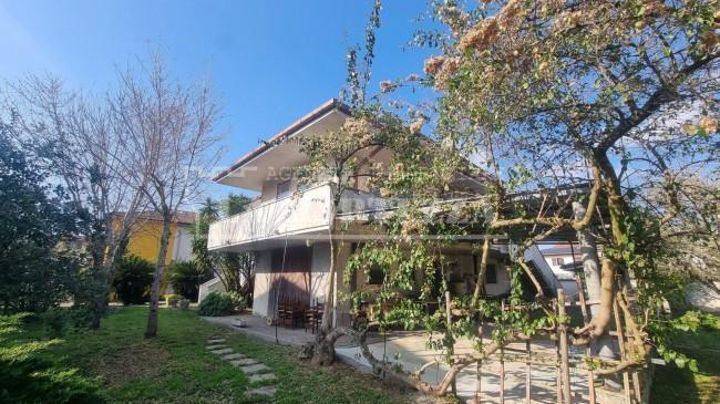 Villa con giardino, Pisa san marco