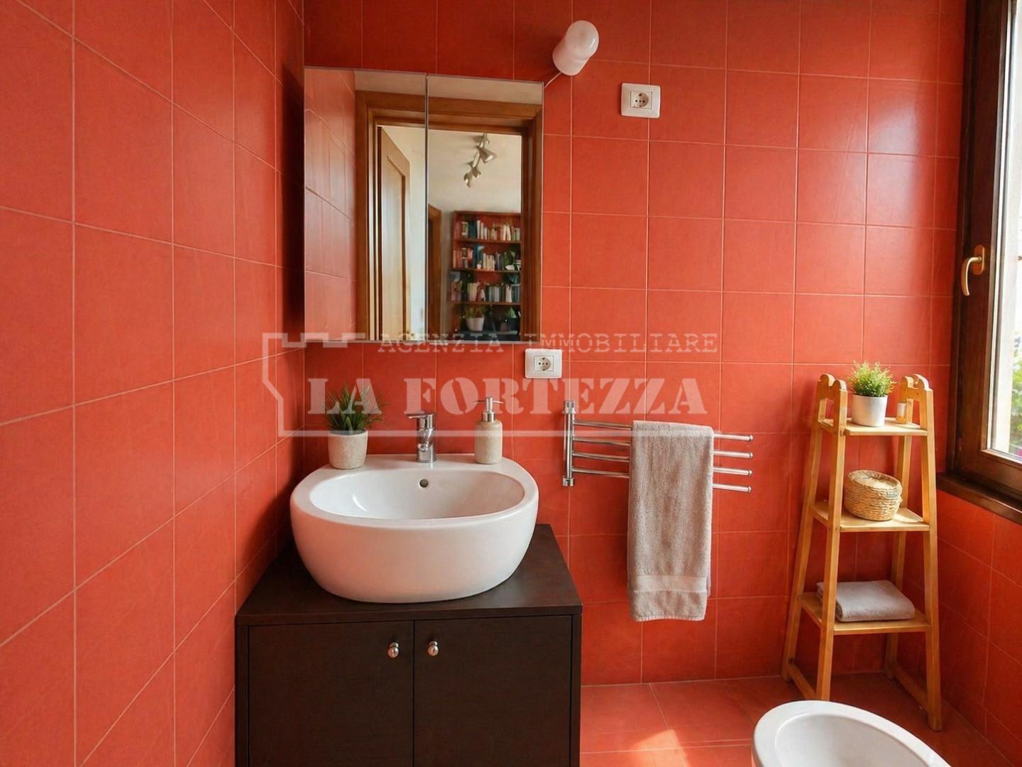 Quadrilocale con terrazzi, Pisa nova
