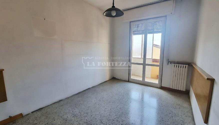 Quadrilocale da ristrutturare a Cascina