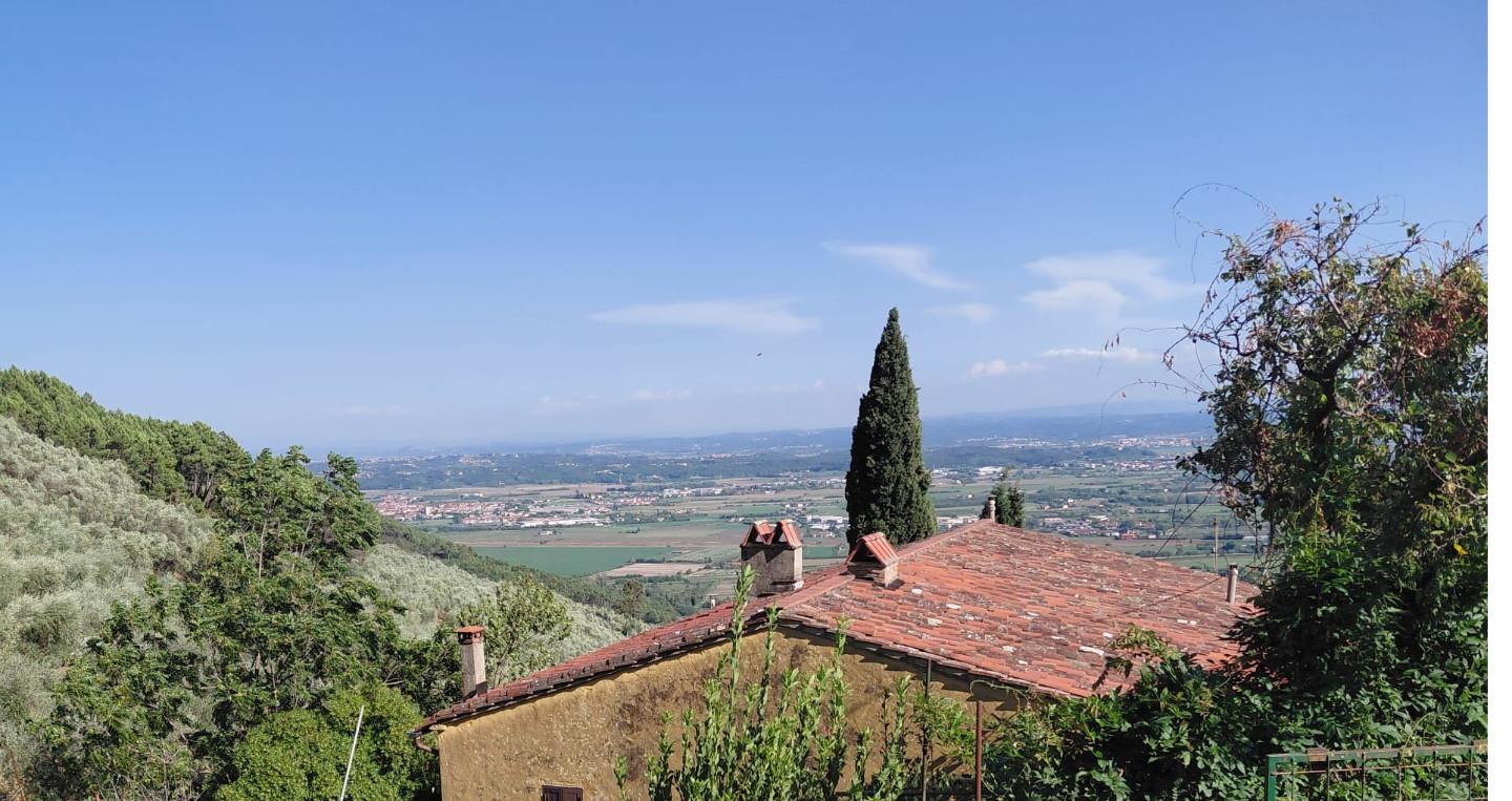 Rustico con giardino a Vicopisano