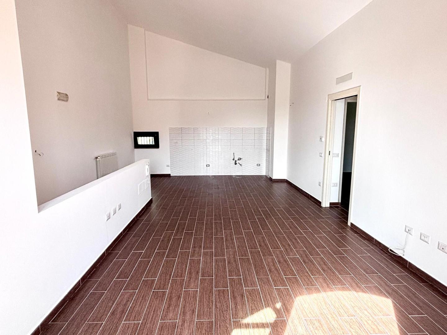 Attico con giardino, Calcinaia montecchio