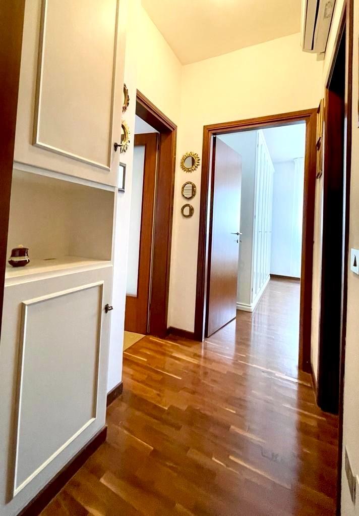 Appartamento con terrazzi, Pontedera stazione