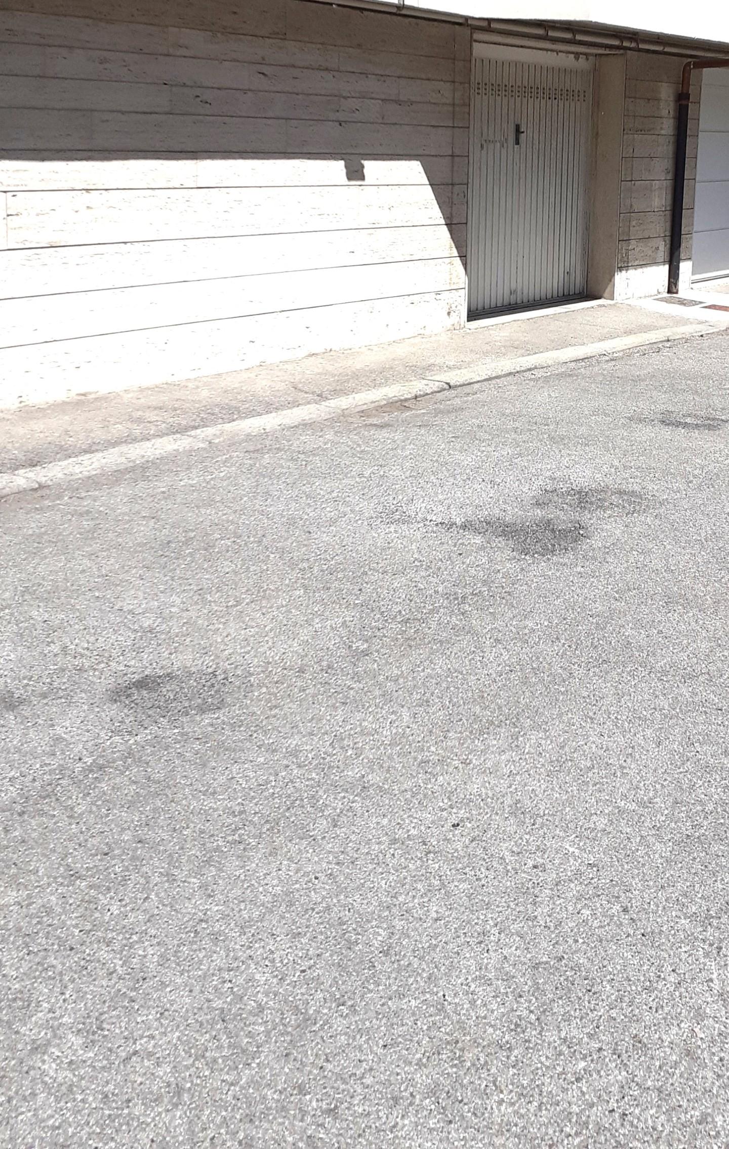 Box/Garage 25mq in affitto, Pontedera centro