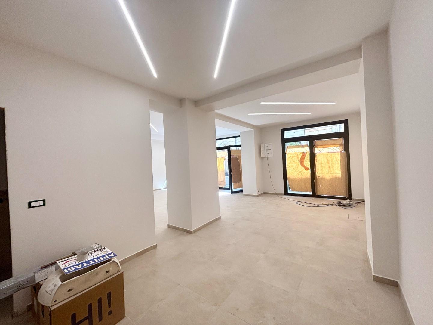 Locale commerciale in affitto, Pontedera centro