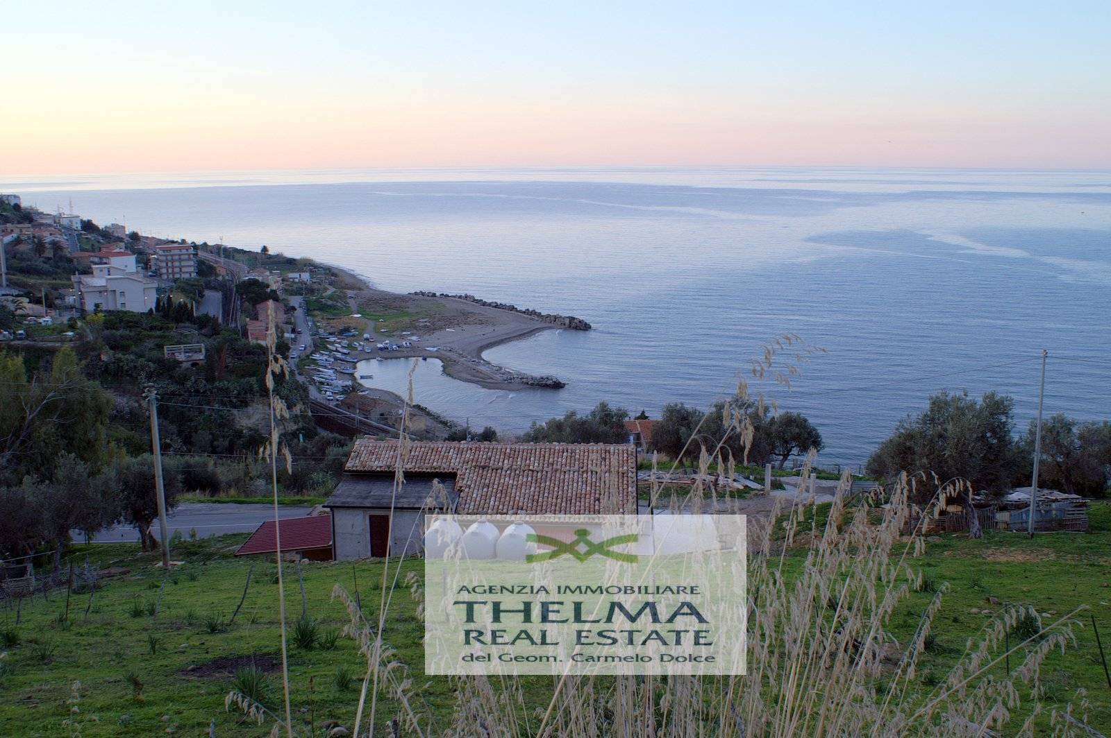 Terreno edificabile in vendita a Santo Stefano di Camastra
