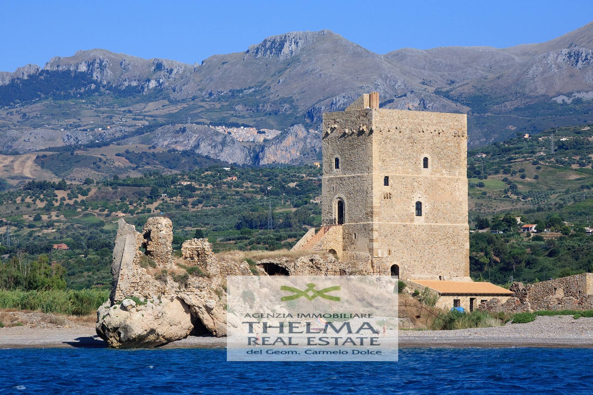 Villa in vendita a Campofelice di Roccella