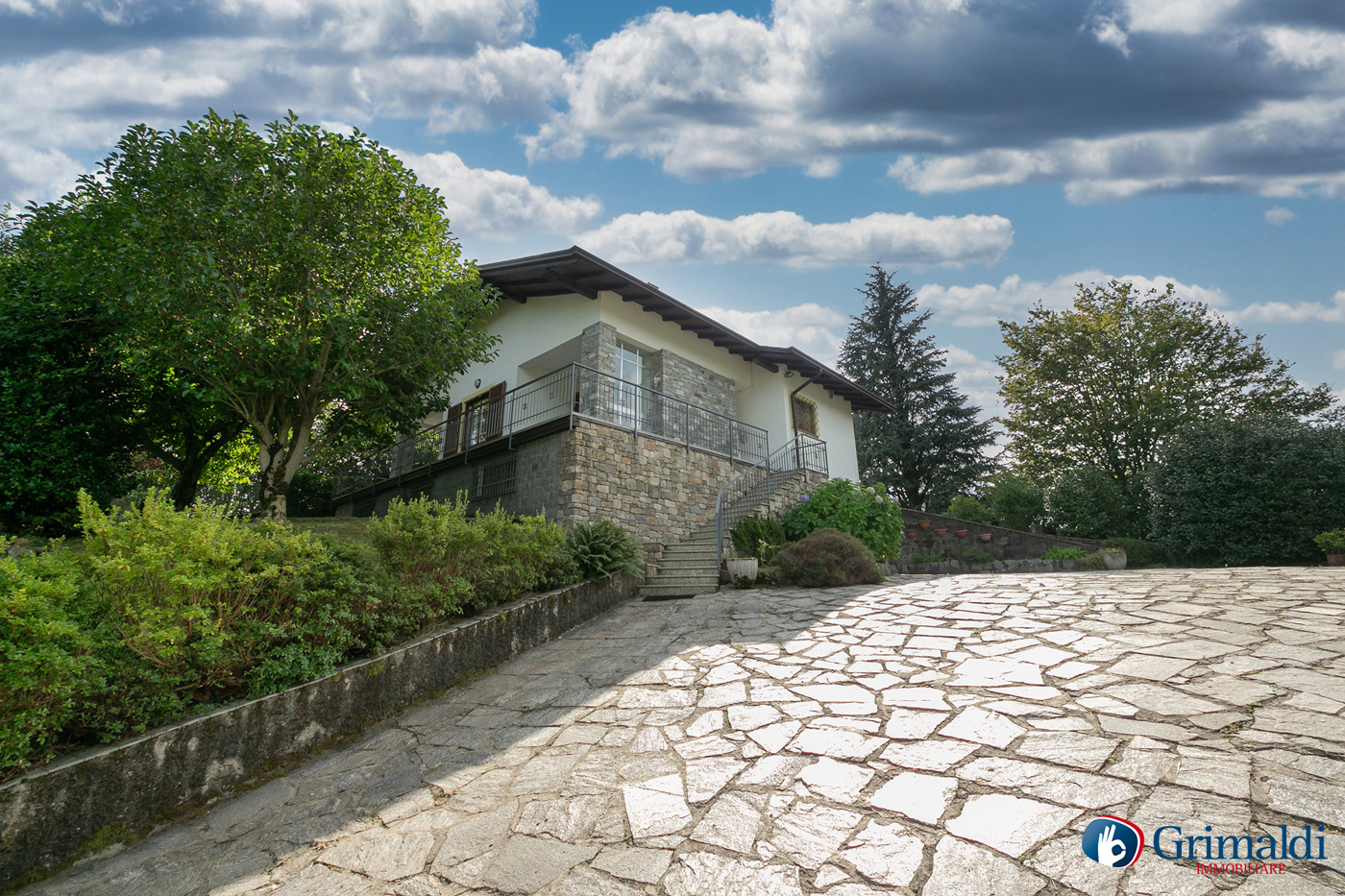 Villa in vendita a Nebbiuno