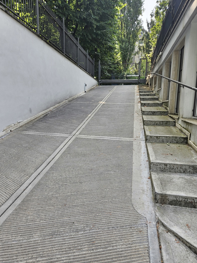 Box/Garage 23mq in vendita a Milano