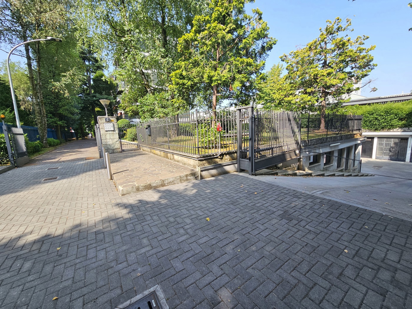 Box/Garage 23mq in vendita a Milano