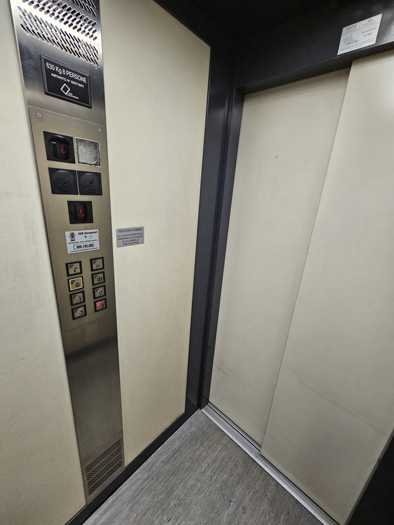 Box/Garage 14mq in vendita a Milano