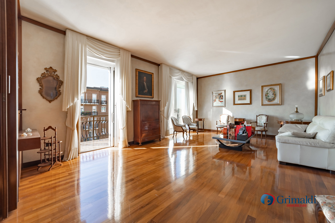 Appartamento con box a Milano