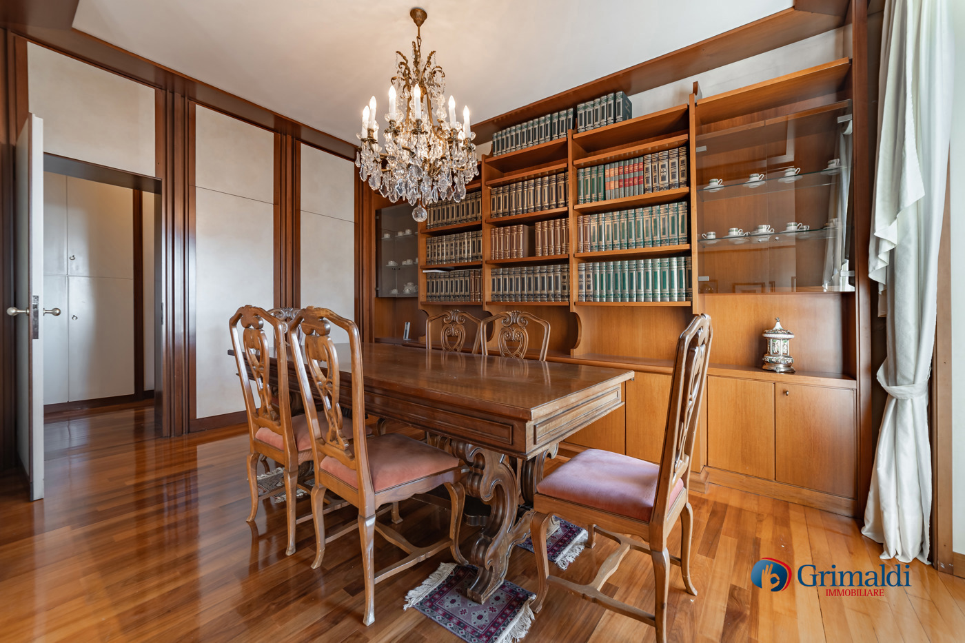 Appartamento con box a Milano