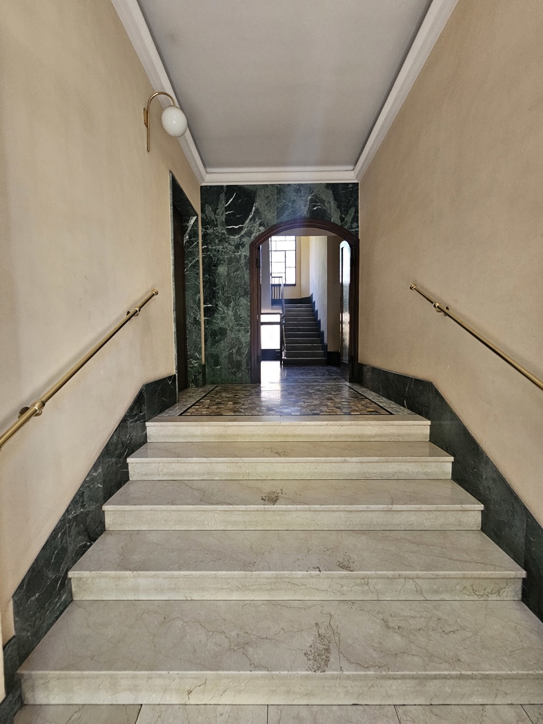 Bilocale arredato in affitto a Milano