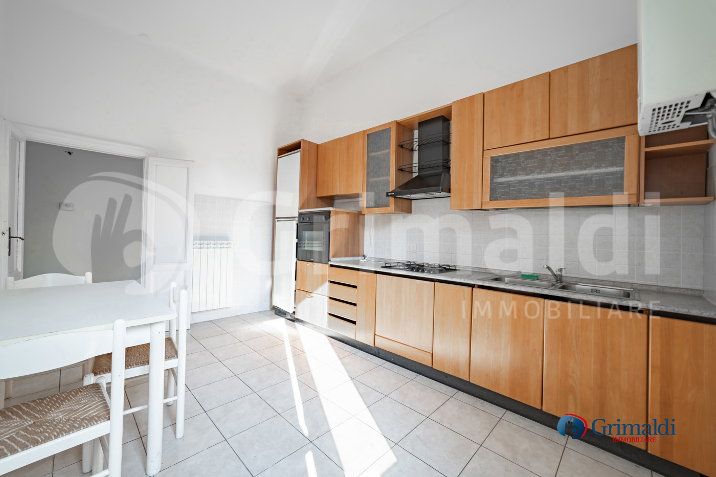 Stabile/Palazzo con giardino a Saronno