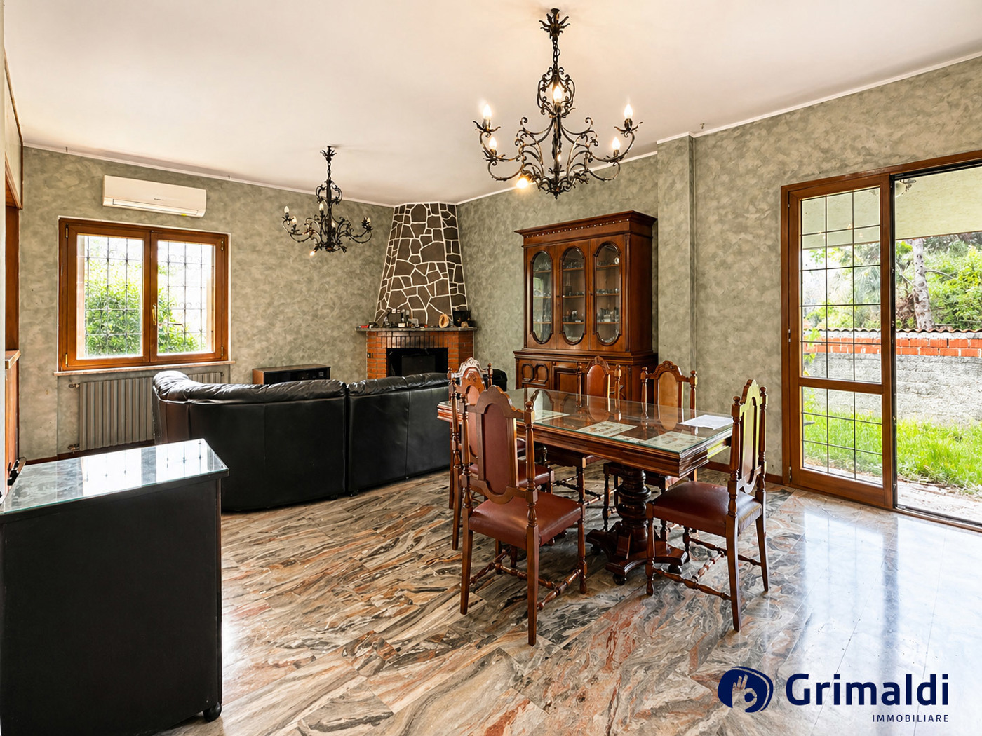 Villa con giardino a Pogliano Milanese