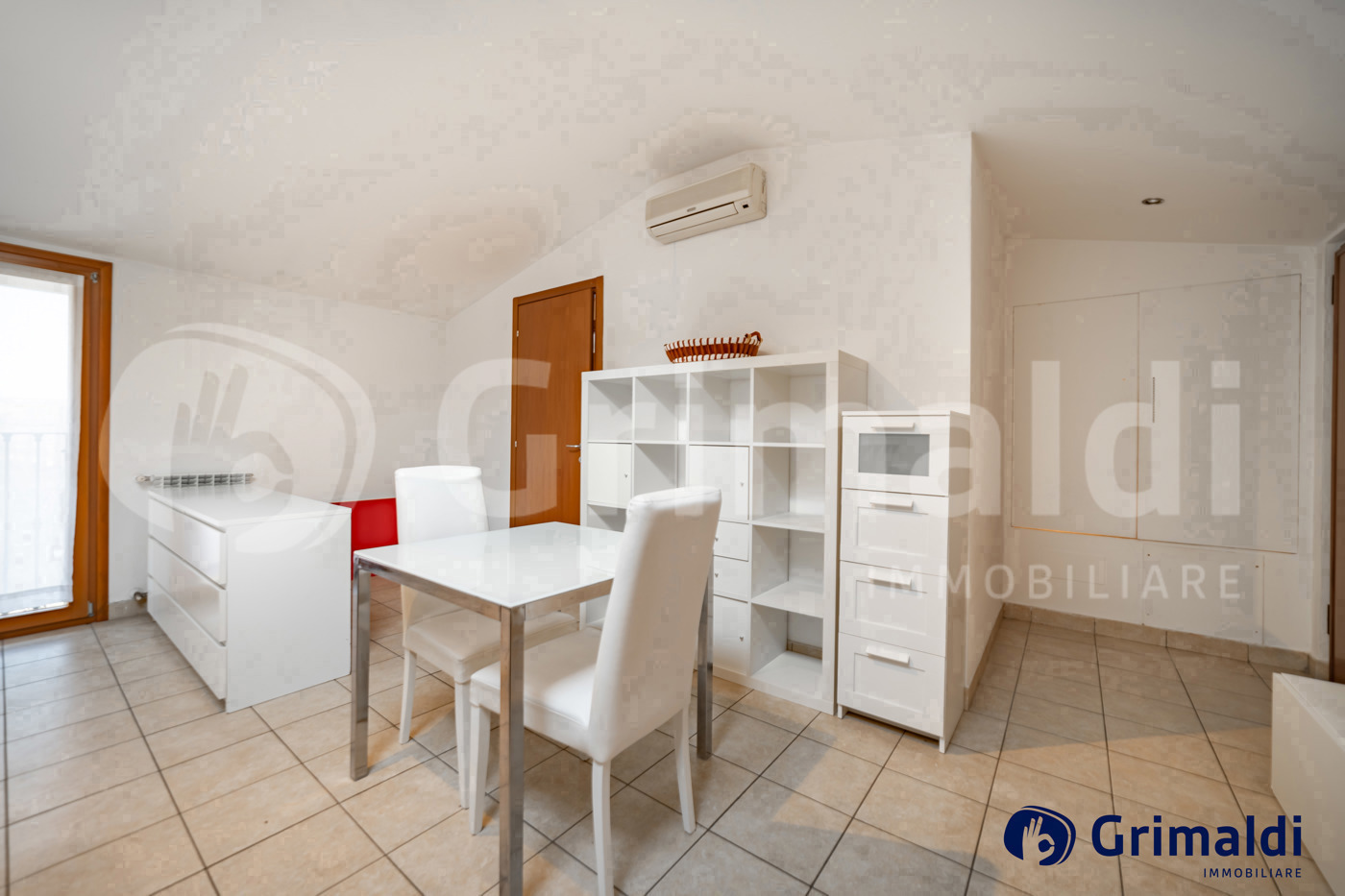 Monolocale arredato in affitto a Milano