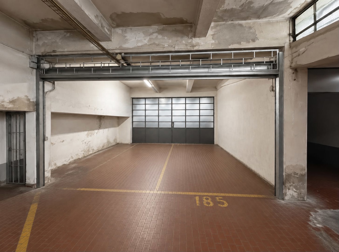 Box/Garage 35mq in vendita a Milano