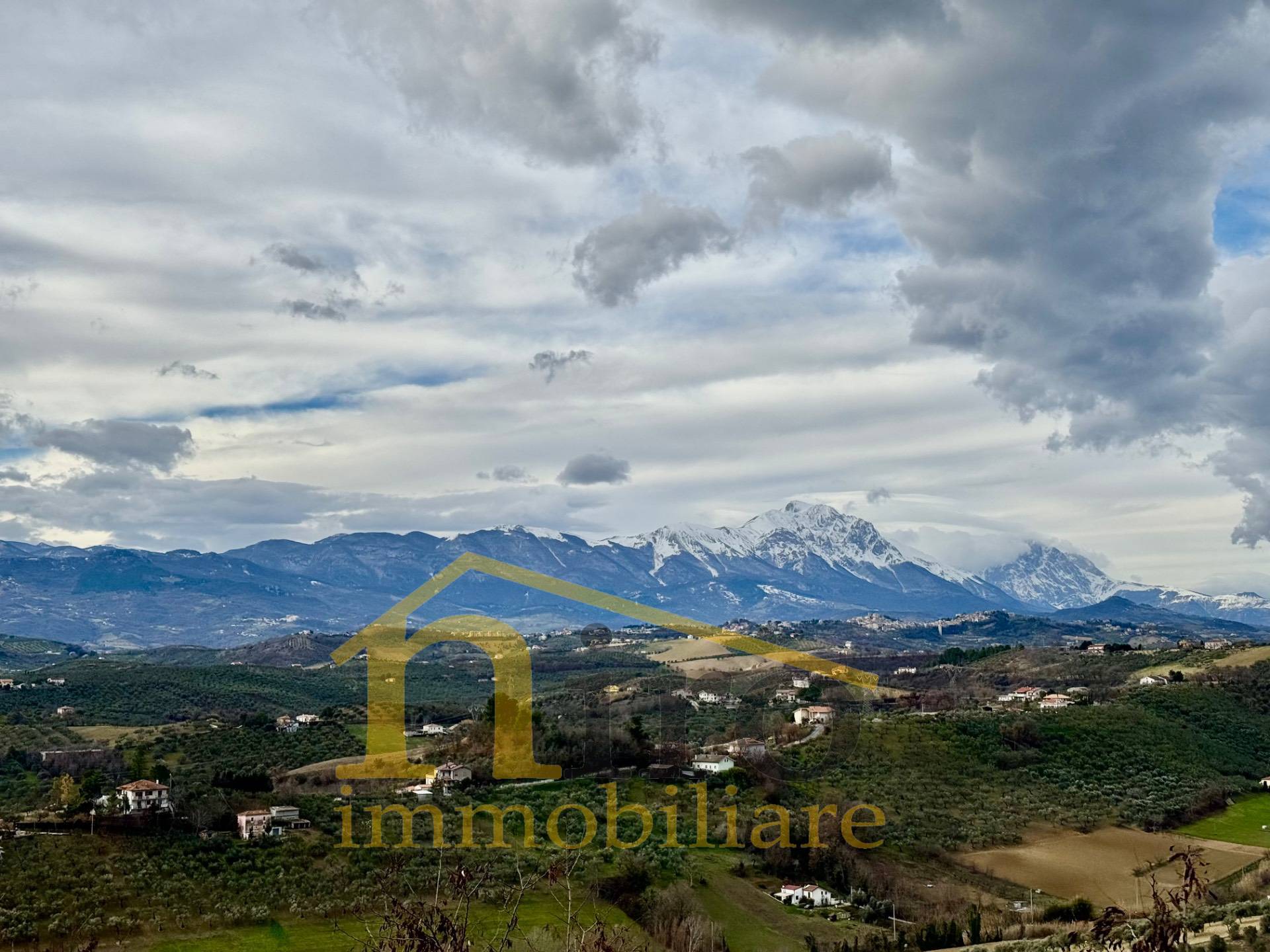 Casa singola in vendita a Collecorvino