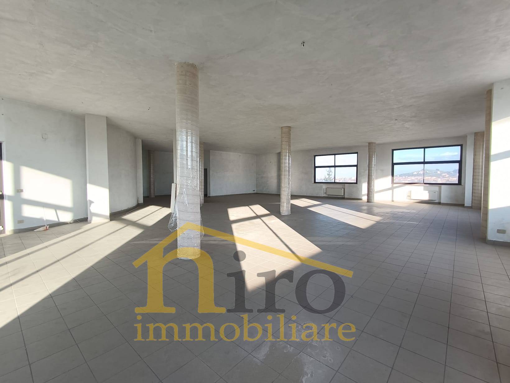 Studio/Ufficio in affitto a Citt Sant'Angelo, San Martino Bassa