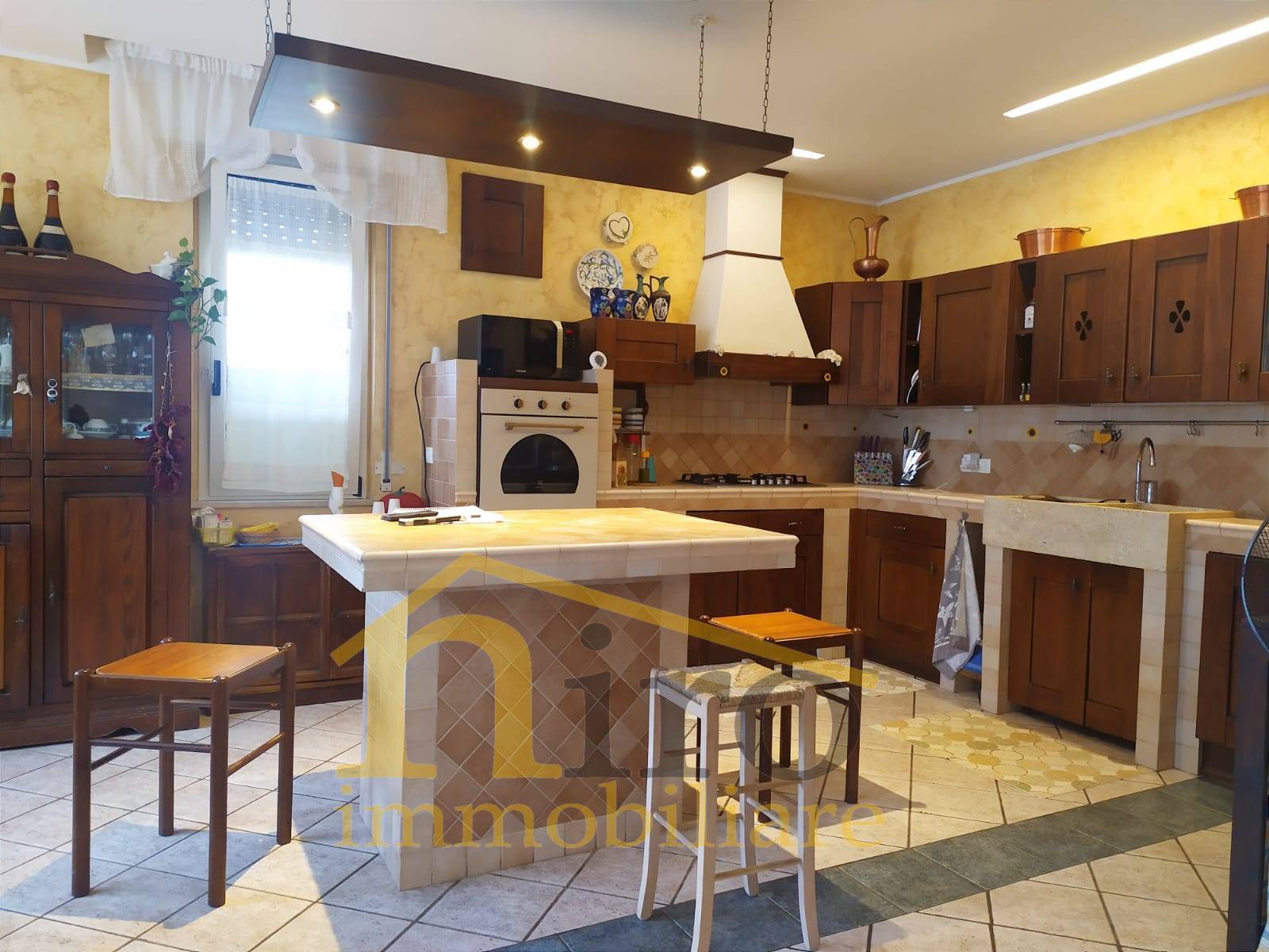 Appartamento in vendita a Citt Sant'Angelo, San Martino Alta