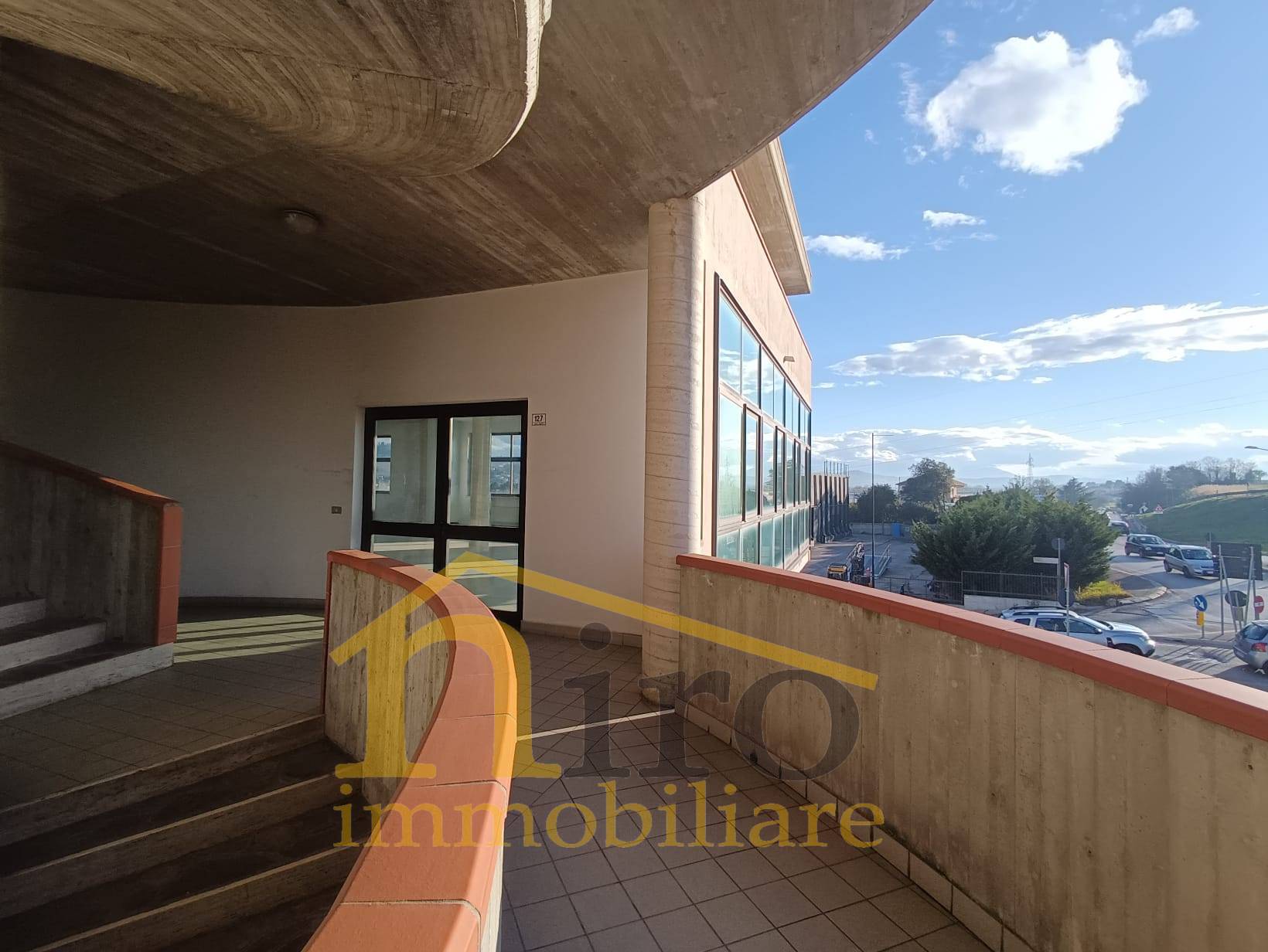 Studio/Ufficio in affitto a Citt Sant'Angelo, San Martino Bassa