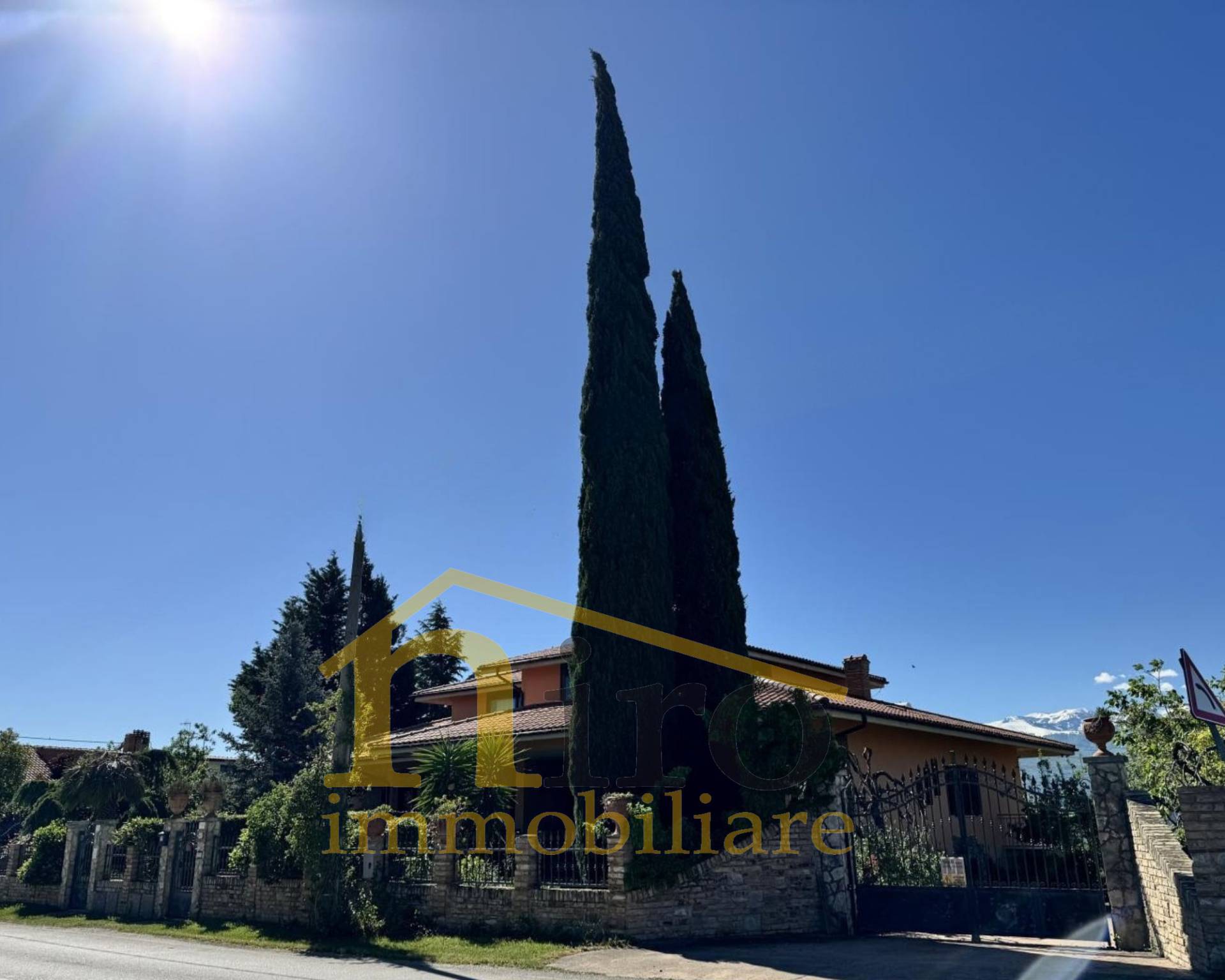 Villa in vendita a Nocciano, Collina