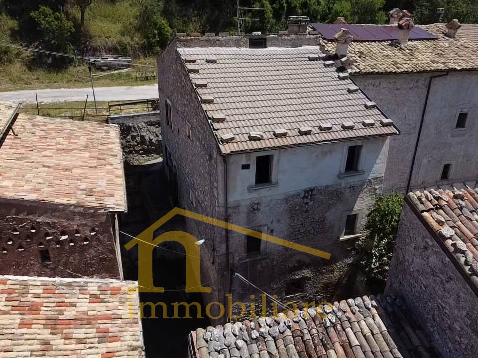Casa singola in vendita a Santo Stefano di Sessanio