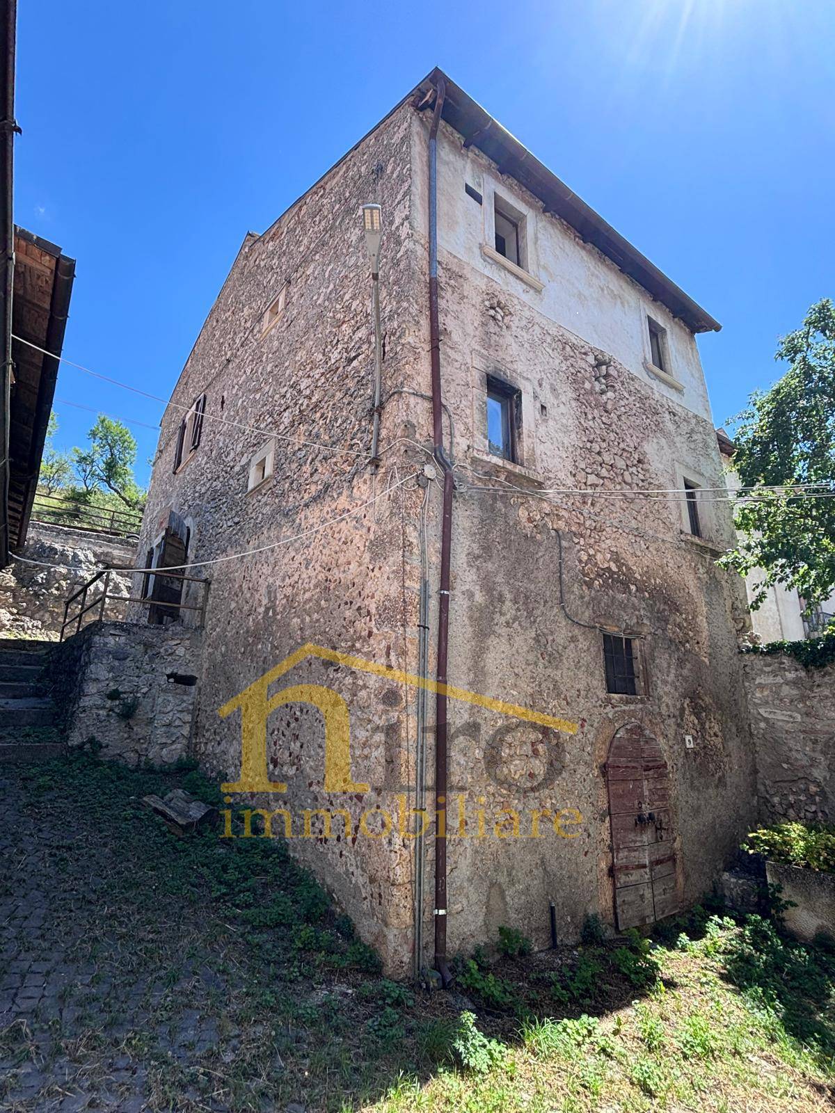 Casa singola in vendita a Santo Stefano di Sessanio