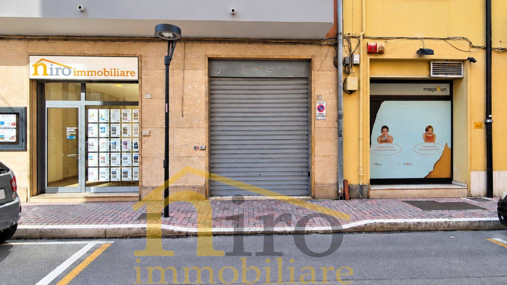 Box o garage in vendita a Pescara, Centro