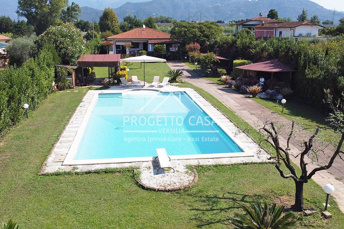 Casa indipendente con terrazzo, Camaiore lido di