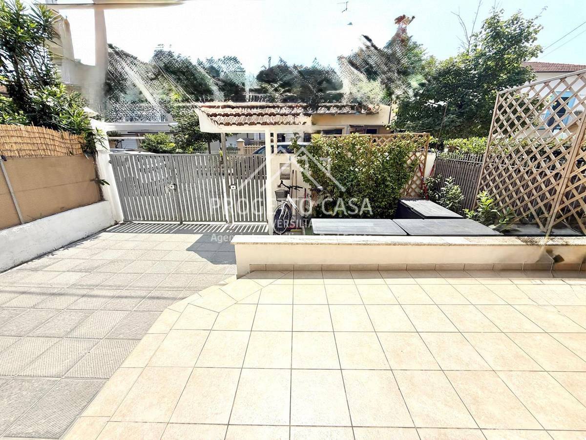 Casa / Villa in vendita a Camaiore, Lido di Camaiore