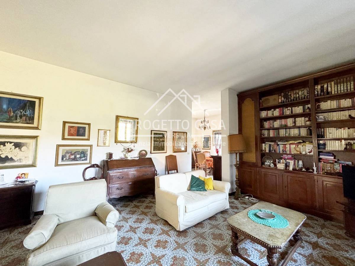 Casa / Villa in vendita a Viareggio, Campo d'Aviazione / Darsena