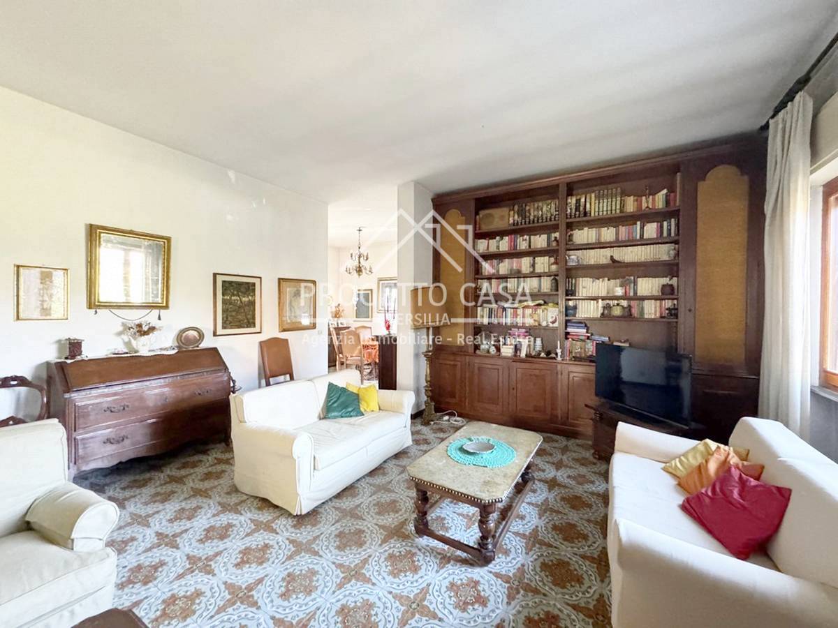 Casa / Villa in vendita a Viareggio, Campo d'Aviazione / Darsena