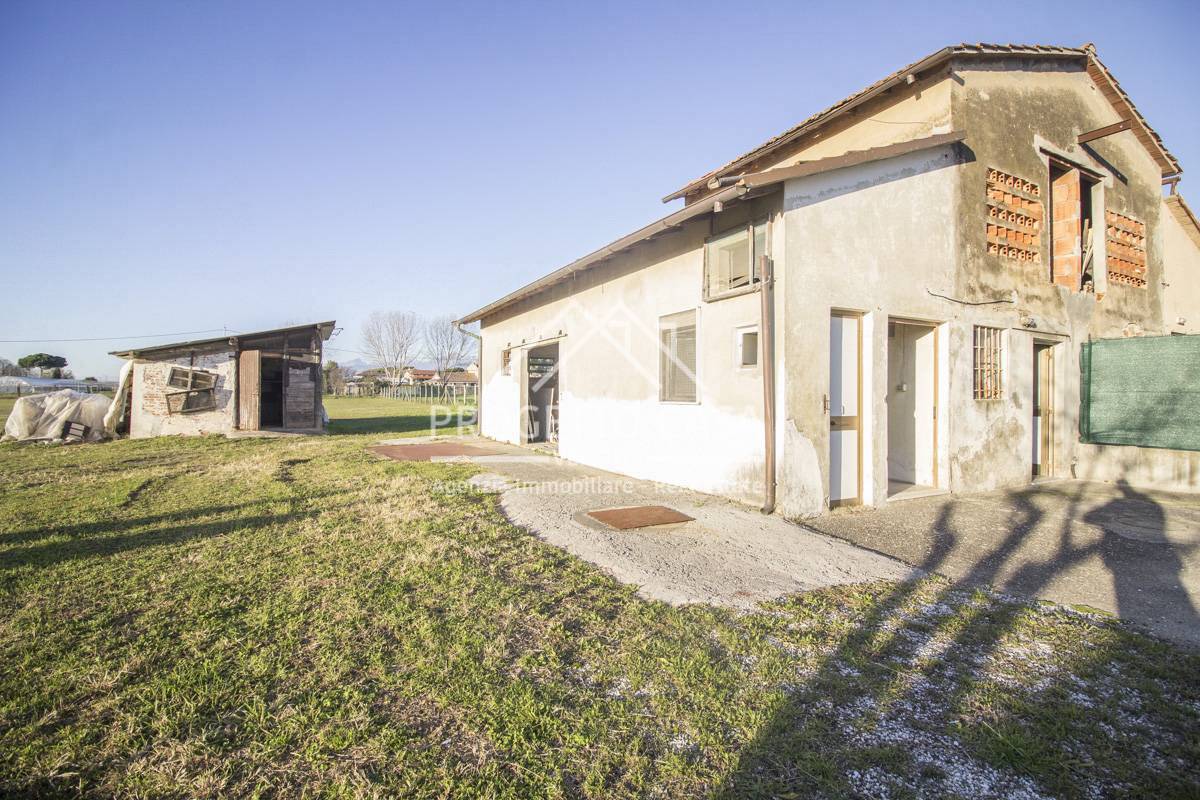 Casa / Villa in vendita a Viareggio, Bicchio / Varignano