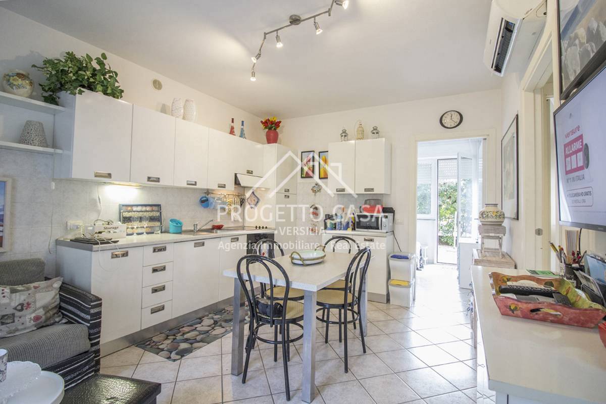 Appartamento in vendita a Pietrasanta, Marina di Pietrasanta