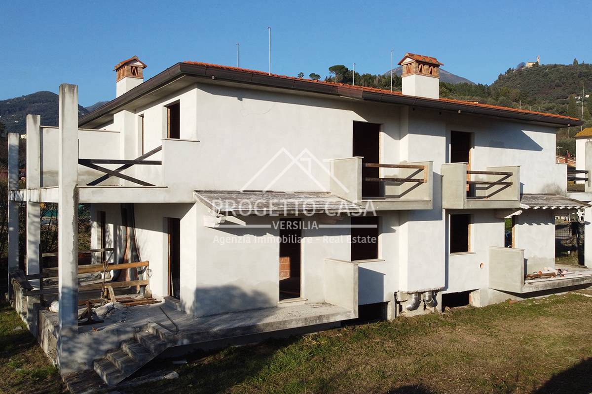 Casa / Villa in vendita a Camaiore, Capezzano Pianore
