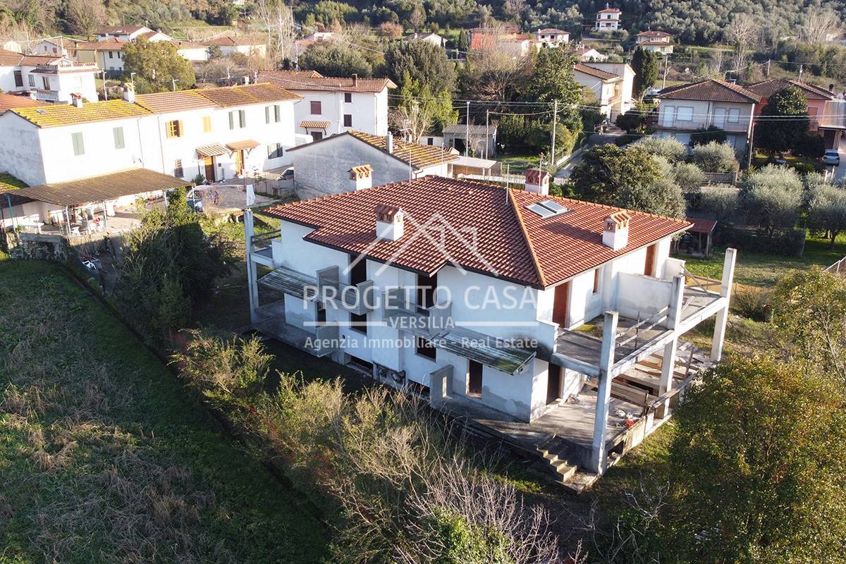 Casa / Villa in vendita a Camaiore, Capezzano Pianore