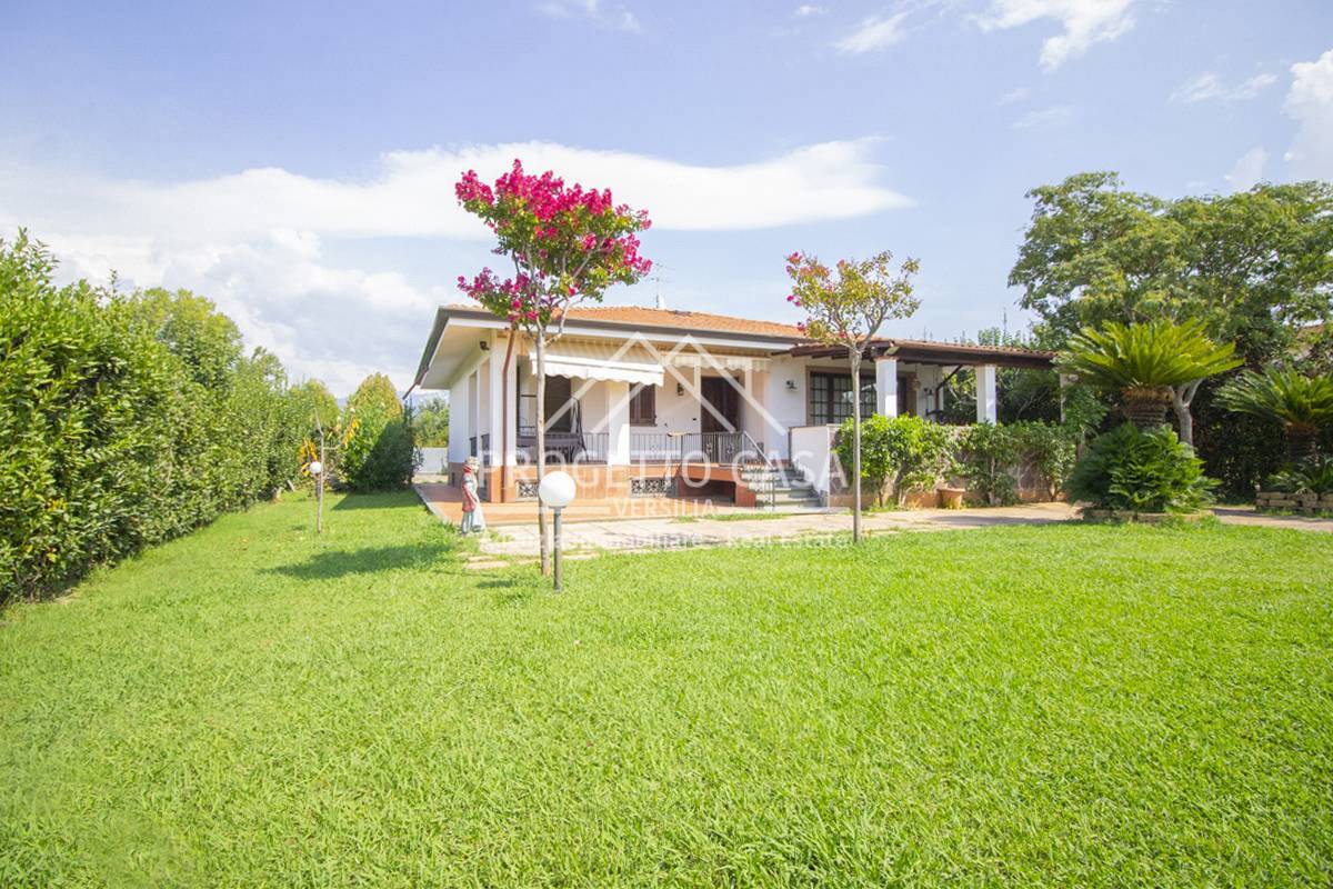 Casa / Villa in vendita a Camaiore, Lido di Camaiore