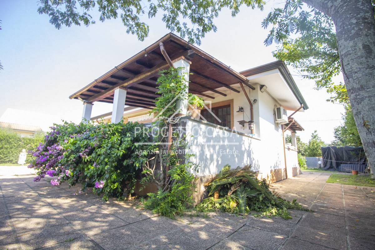 Casa / Villa in vendita a Camaiore, Lido di Camaiore