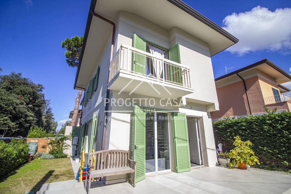 Casa / Villa in vendita a Pietrasanta, Marina di Pietrasanta