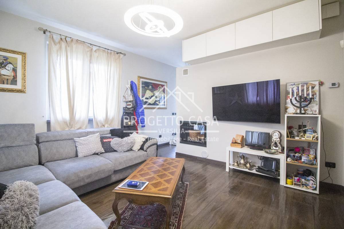 Casa / Villa in vendita a Massarosa, Pian di Mommio / Pian di Conca