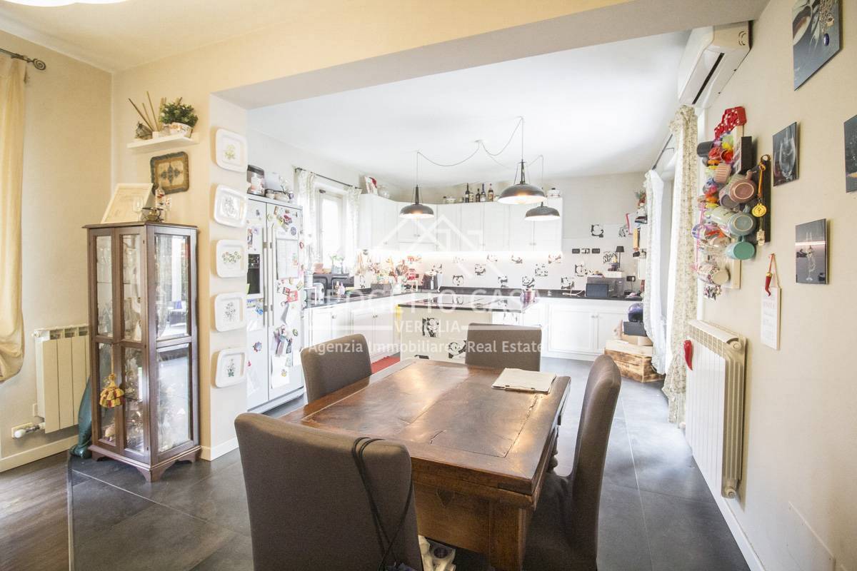 Casa / Villa in vendita a Massarosa, Pian di Mommio / Pian di Conca