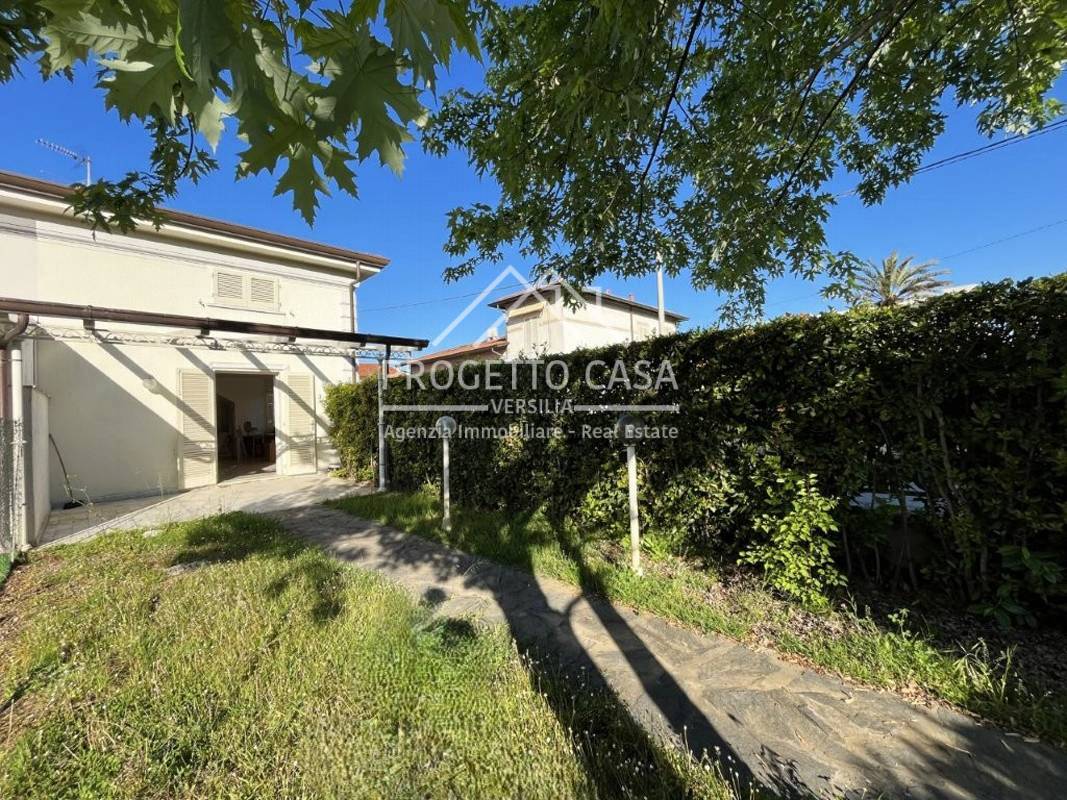 Casa / Villa in vendita a Pietrasanta, Marina di Pietrasanta