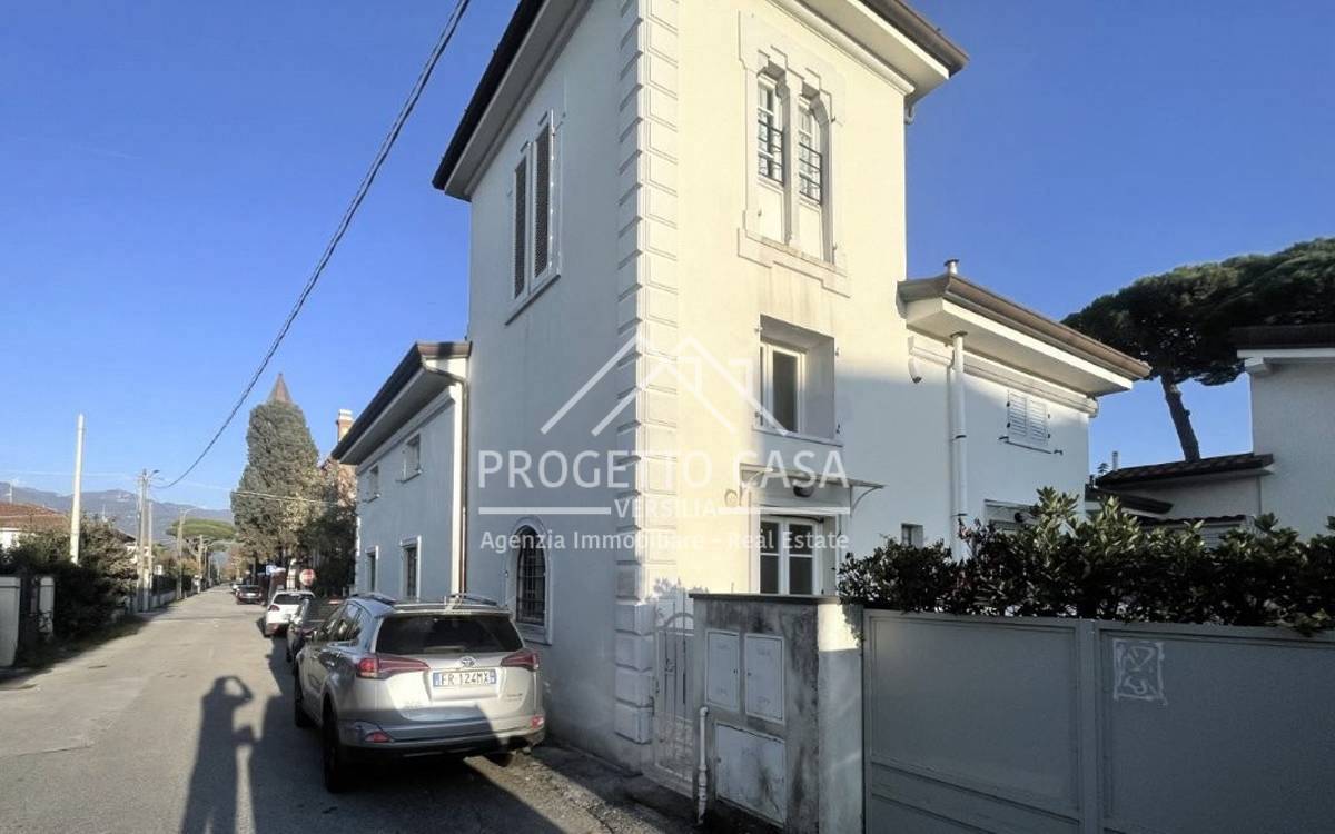 Casa / Villa in vendita a Pietrasanta, Marina di Pietrasanta